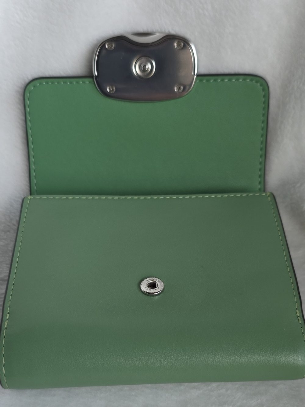 Coach Green Leather Wallet with Silver-Tone Logo Plate - Picture 4 of 7